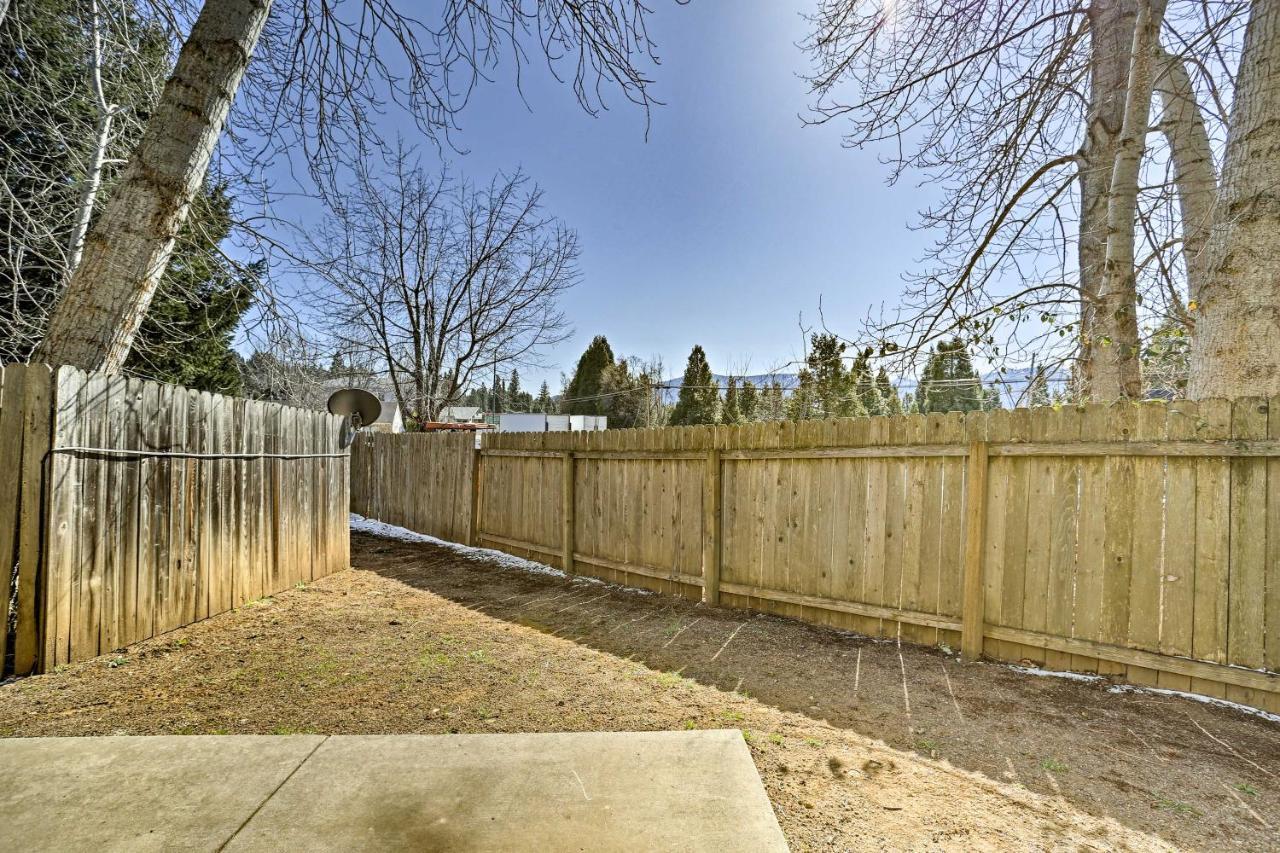 Centrally Located Mt Shasta With Deck! Holiday home *